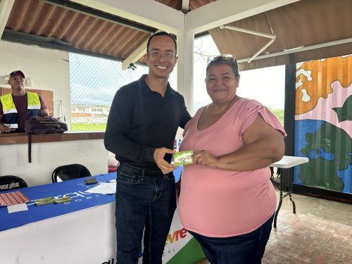 bingoton-julio-2025-entrega-premio.jpg