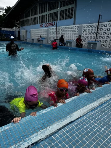 Galería del Curso de Natación – Junta Comunal de Parque Lefevre